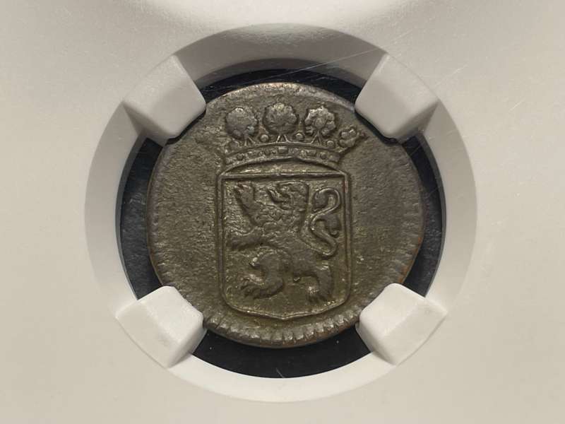 Very Nice with original surfaces 1734 Bronze VOC duit - NGC graded XF45 BN - Rotated die error