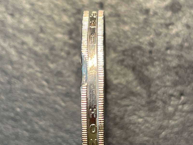 Clipped planchet error Hong Kong 2017 Five dollars coin