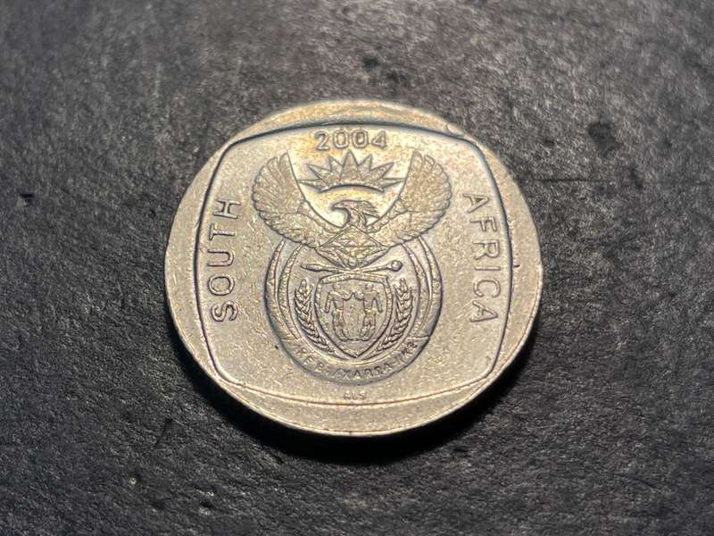 12x Available - 2004 Ten years of freedom commemorative R2 coins - Bid per coin