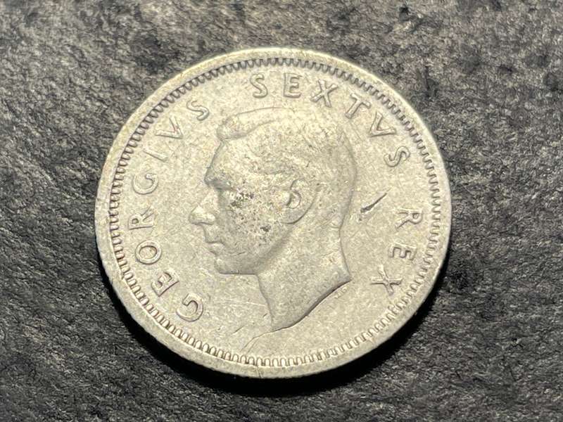 SILVER 1950 King George VI South African 6 pence (6d) coin