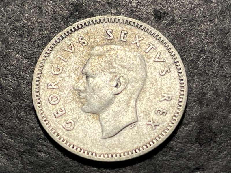 SILVER 1949 King George VI South African 3 pence (3d) coin - Tickey