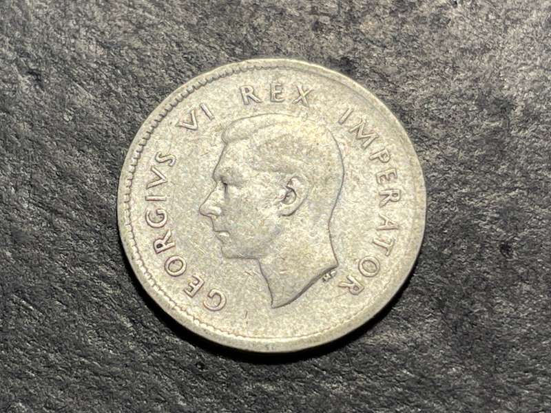 SILVER 1938 King George VI South African 3 pence (3d) coin - Tickey