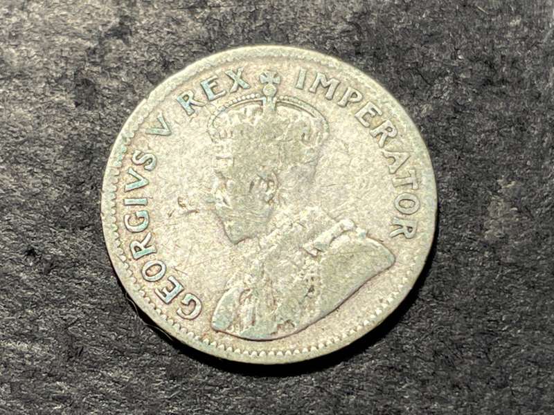 SILVER 1930 King George V South African 3 pence (3d) coin - Tickey