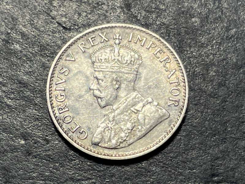 Excellent 1933 King George V South African silver 3 pence (3d) coin - Tickey