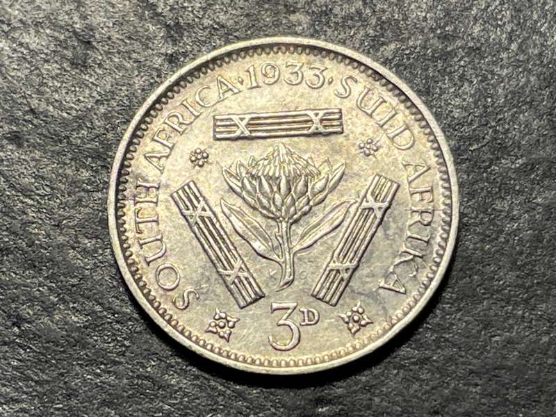Excellent 1933 King George V South African silver 3 pence (3d) coin - Tickey