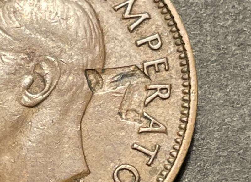 Very Nice Error 1942 SA Union 1/2 penny coin - A fine example of a struck-through error