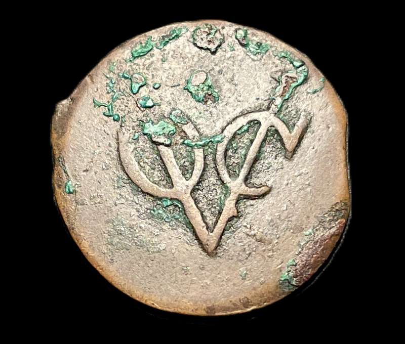 Scarce Error 1808 VOC 1 Duit Java coin with a Clipped planchet error! - Shipwreck coin