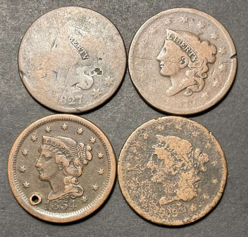 Collection of 4 USA "Large Cents" in poor condition - Old coins