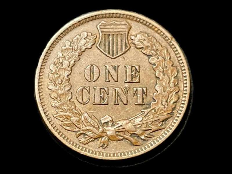 Very nice 1904 USA Indian Head 1 cent coin in +/- AU - Catalogue value of $30 in AU 55