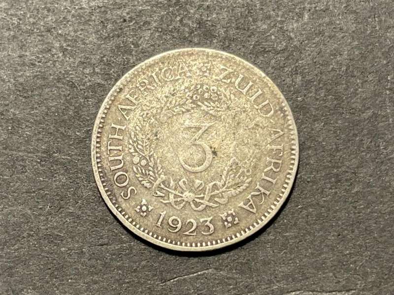 Scarce 1923 SA Union Silver 3 pence (Tickey) coin - Wreath design - First year of issue