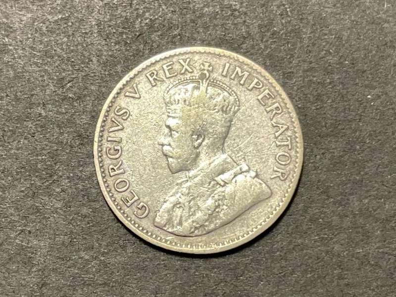 Scarce 1925 SA Union Silver 3 pence (Tickey) coin - Protea variety - Scarce filler coin