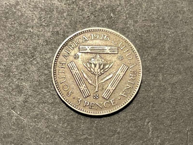 Scarce 1926 SA Union Silver 3 pence (Tickey) coin - Nicer filler coin