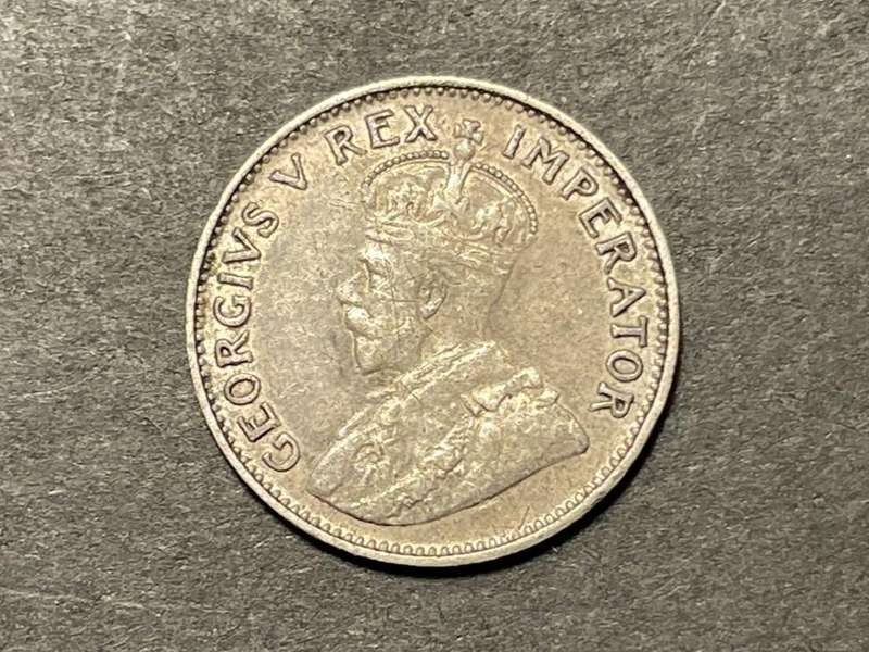 Scarce 1927 SA Union Silver 3 pence (Tickey) coin - Nicer filler coin