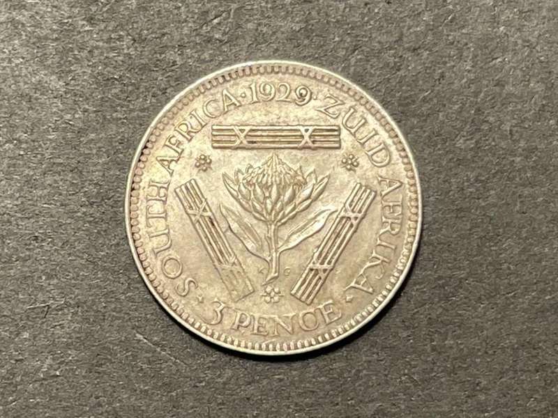 Scarce AU+ or UNC 1929 SA Union Silver 3 pence (Tickey) coin - High UNC Value