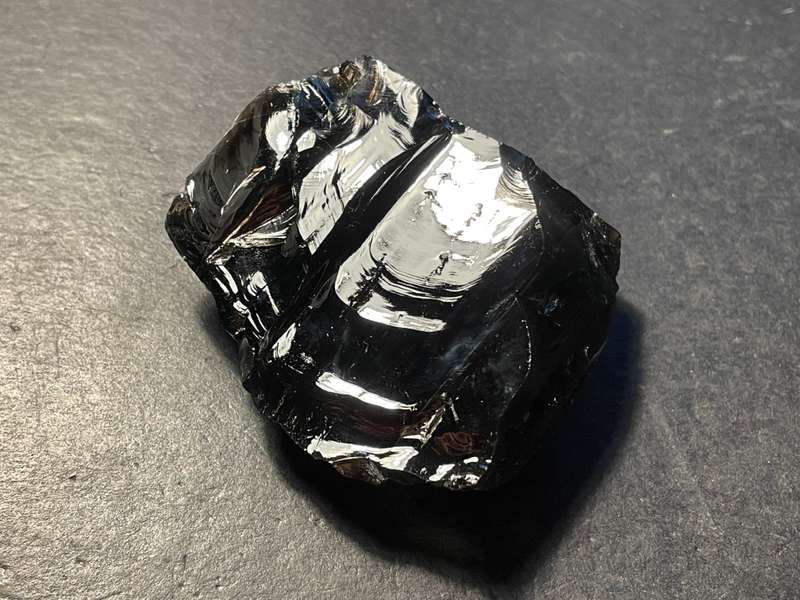Large 380-carat Rough piece of natural Obsidian gemstone