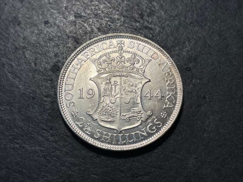  Gem-quality Silver 1944 South African halfcrown coin - Excellent condition