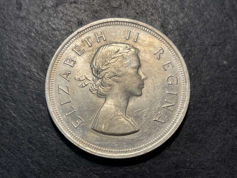 Solid Silver South African 5 shillings (crown) coin of 1953 - Very nice