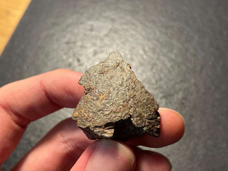 Genuine meteorite - Large 109 ct rock from Outer Space - Certificate of Authenticity included