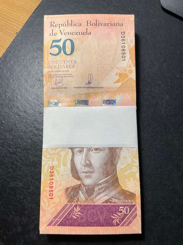 Uncirculated 2018 pack of 100x banknotes from Venezuela - All notes in sequence