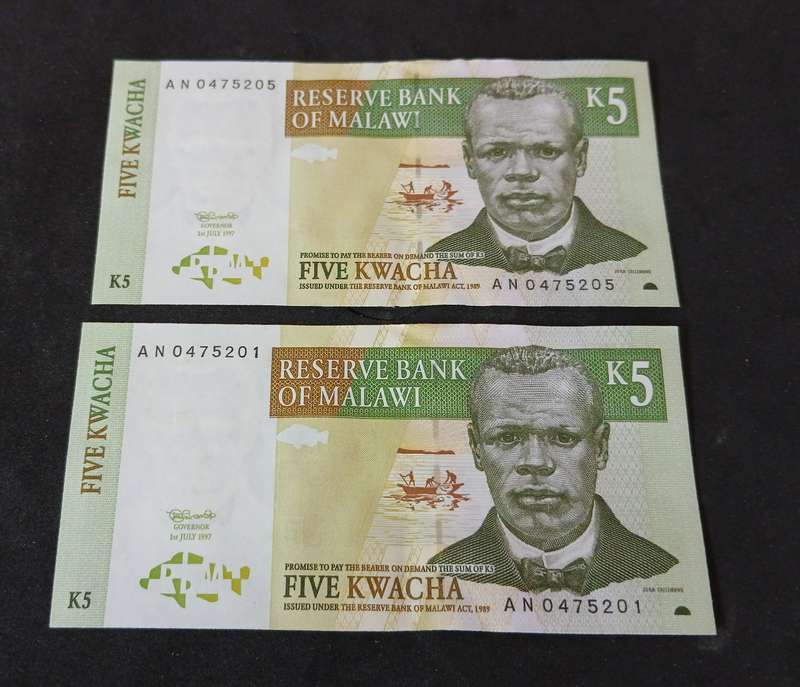 Malawian bank notes FIVE KWACHA x 2