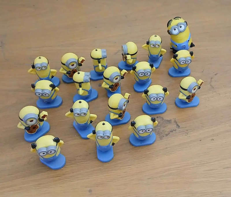 Minions (Despicable Me) x 96 and Nail Art Set