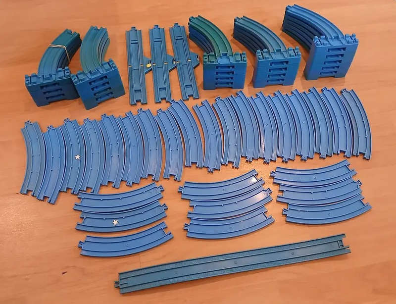 TOMY Thomas train set tracks