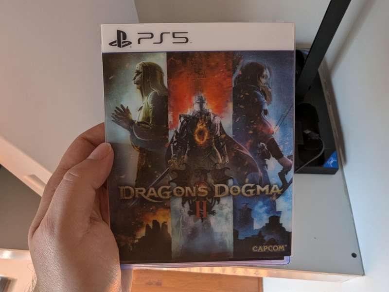 PS5 Standard Disc Edition with one PS5 DualSense controller + Dragon's Dogma PS5 game