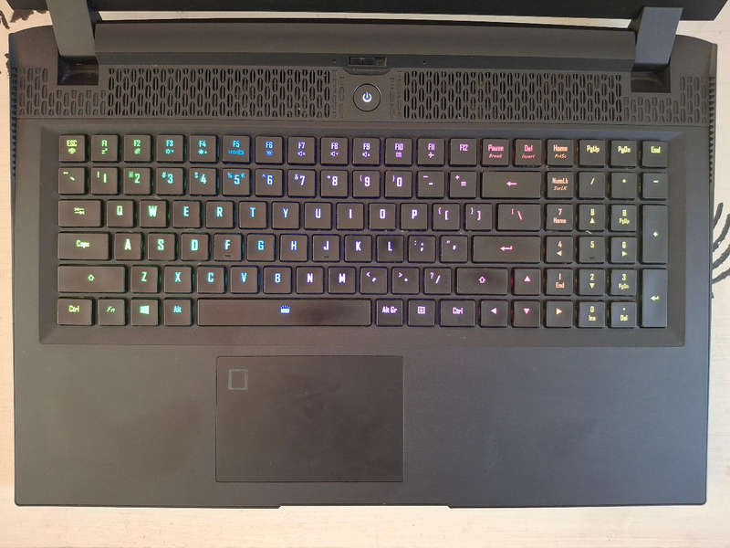 Gigabyte Auros I7 11th Gen RTX 3070 Gaming laptop