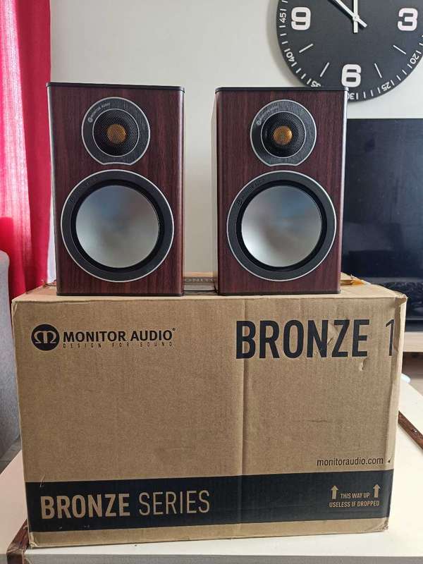 Monitor audio bronze 1 compact bookshelf speakers