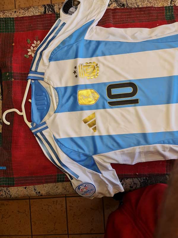 Lionel messi signed jersey with coa