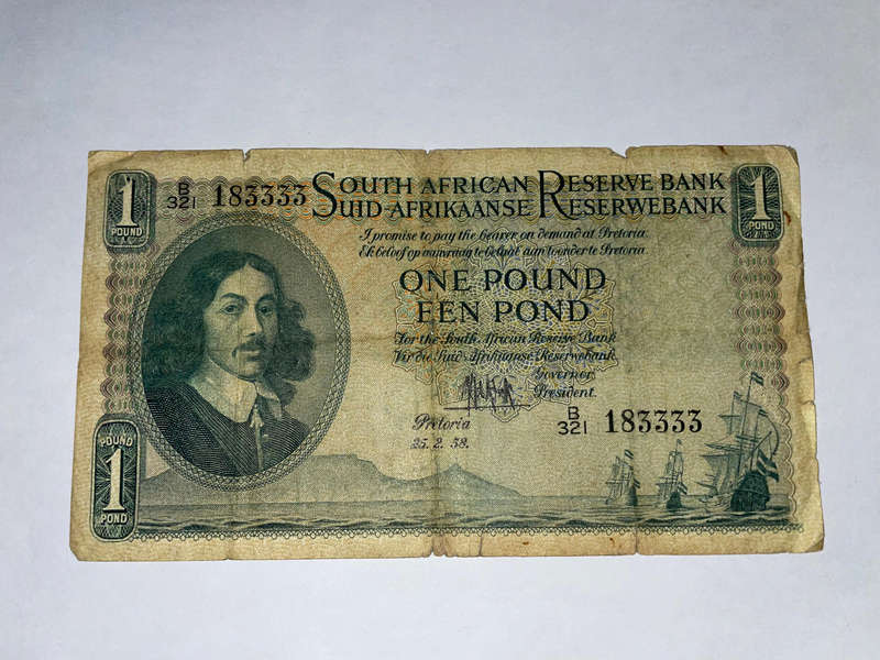 SA (1958) - 1 Pound Bank Note - No B32-183333