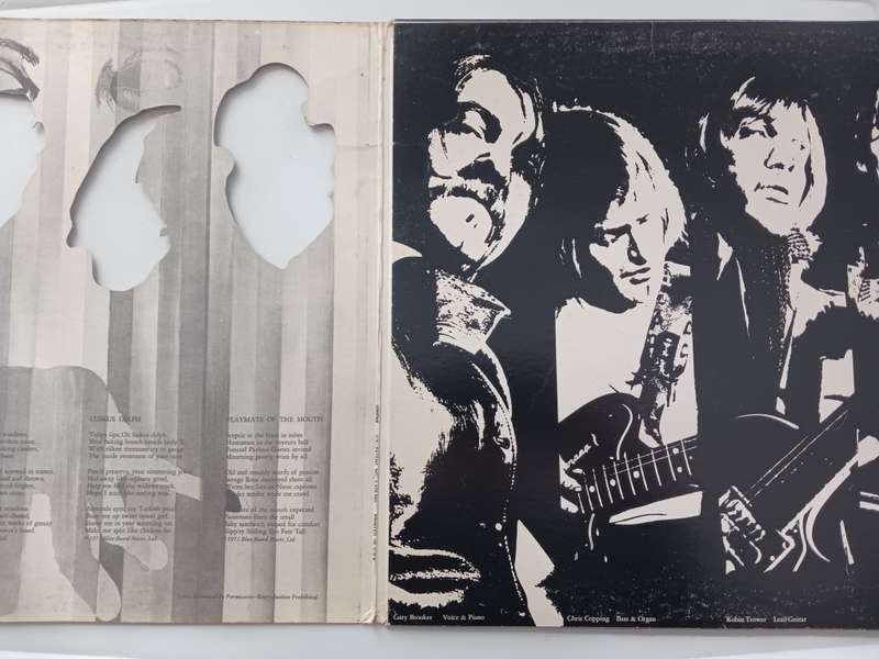 Procol Harum - Broken Barricades  ( 1971 US released Die-Cut LP )