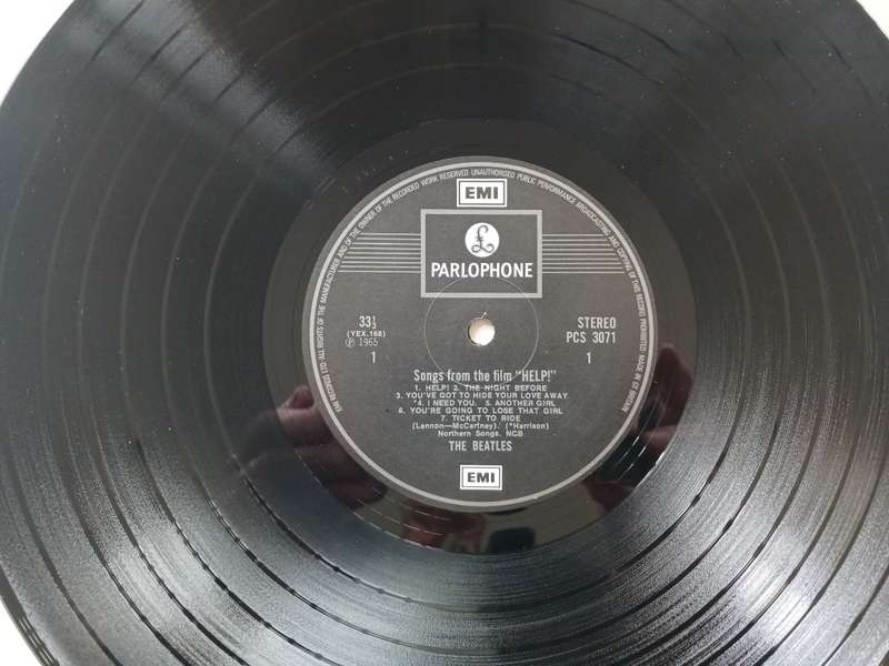 The Beatles - Help!  ( scarce 1976 UK released Stereo Reissue NM / M - LP )