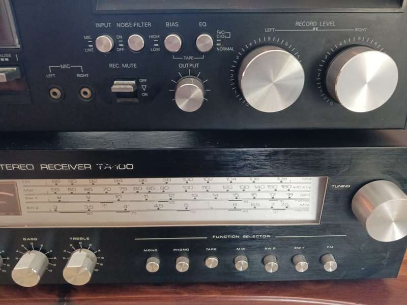 Telefunken - Vintage Receiver TA - 100 matching  Music Cassette Deck,Amplifier and deck working.