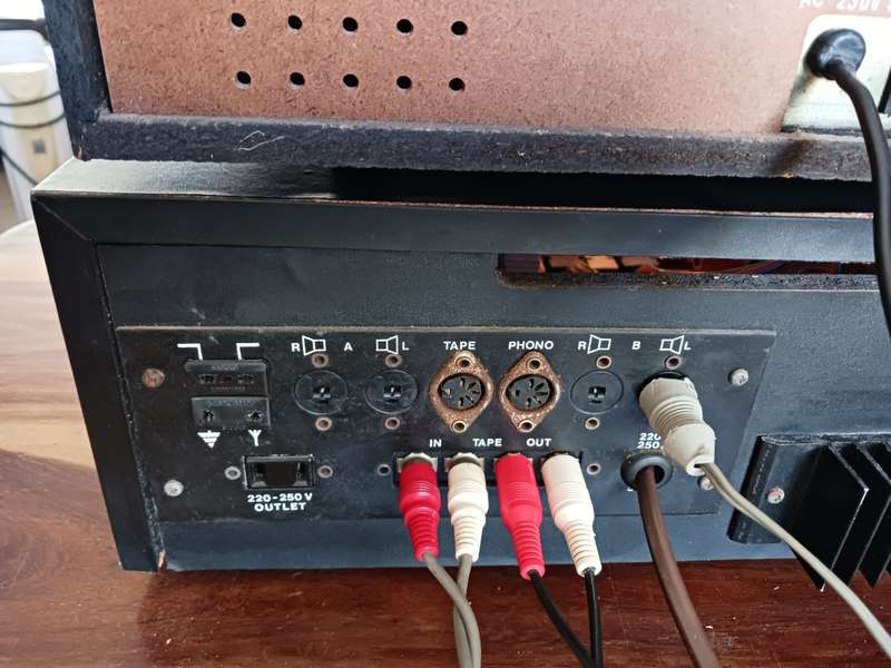 Telefunken - Vintage Receiver TA - 100 matching  Music Cassette Deck,Amplifier and deck working.