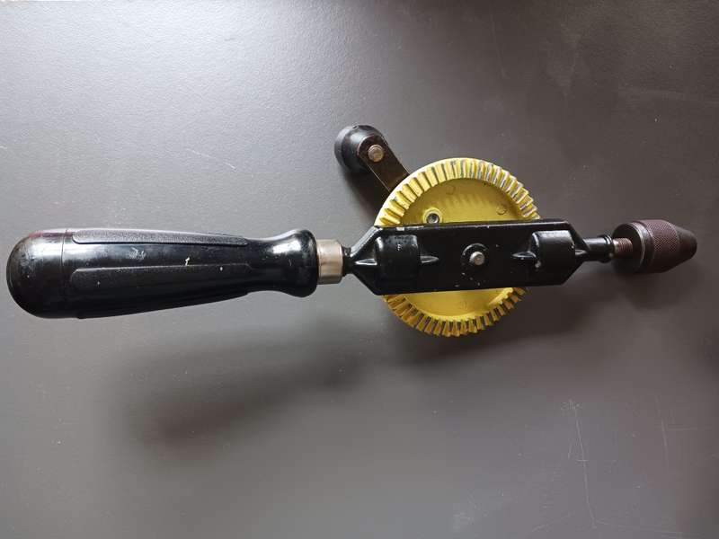Vintage Stanley Hand Drill No. 03-608 ( in good condition )