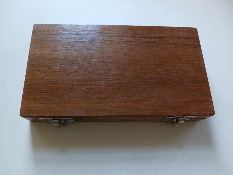 Vintage balance scale with all weights and other parts in original box