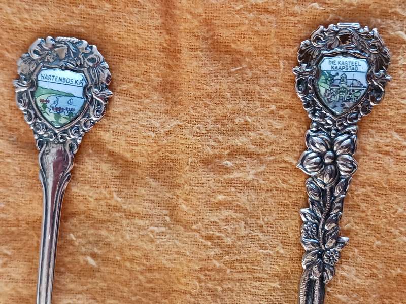 Two souvenir,copper spoons  ( DE Kasteel,Kaapstad and Hartenbos )