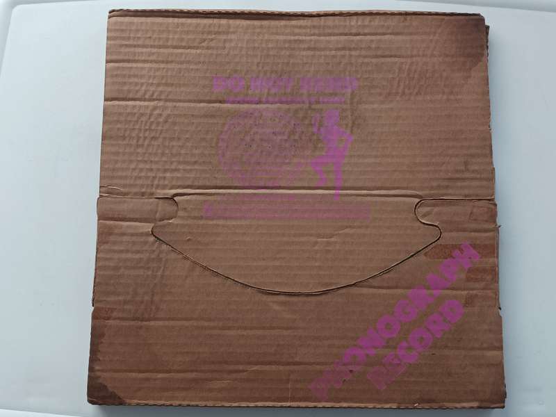 Alice Cooper - Muscle of Love  ( Rare 1973 SA released LP in a cardboard box type sleeve.)