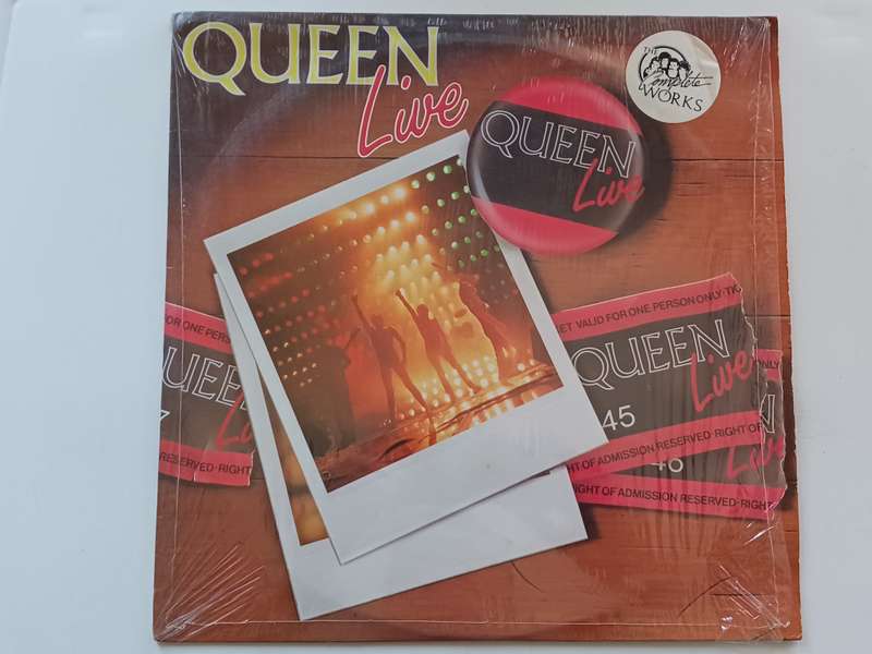 Queen - Live  ( scarce 1985 SA released LP NM )