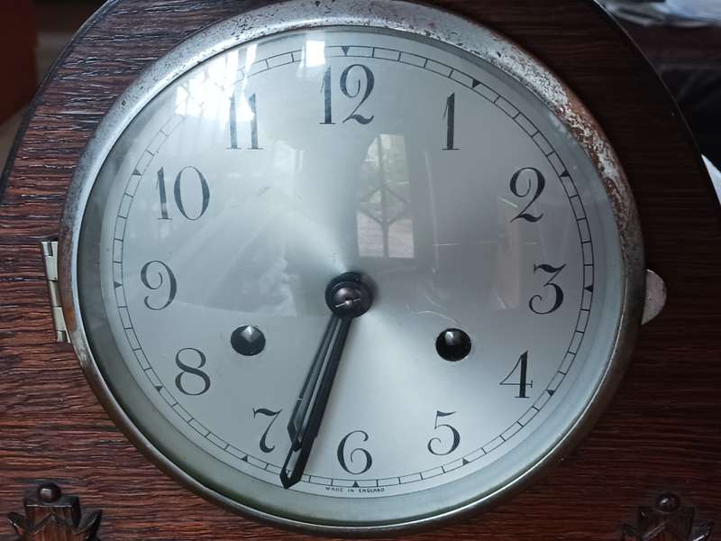 Antique Wood Mantel Clock,British Made ( in good running order )