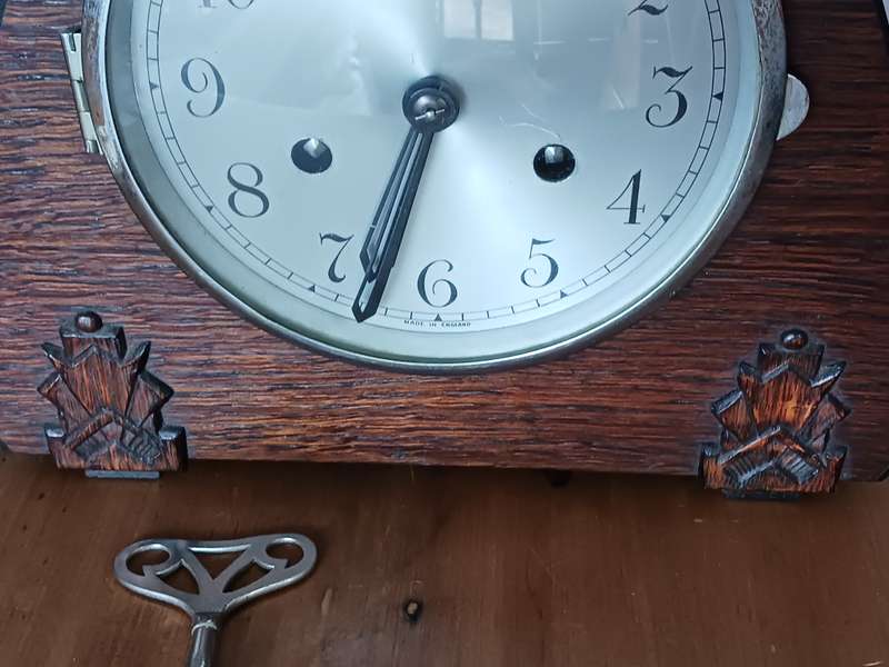 Antique Wood Mantel Clock,British Made ( in good running order )
