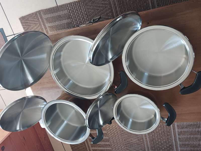 AMC Pots,4 Piece Set with 2 Accessories