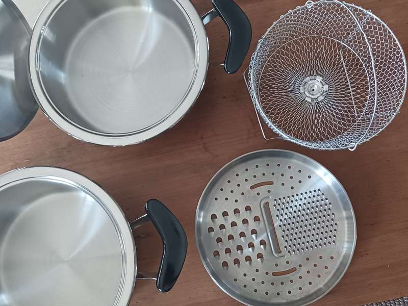 AMC Pots,4 Piece Set with 2 Accessories