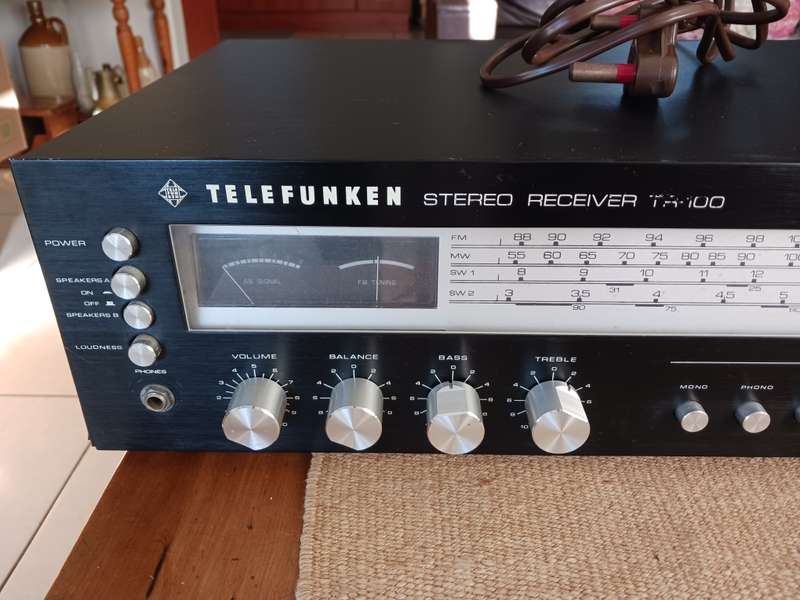 Telefunken - Vintage Receiver TA - 100  ( Amplifier / Tuner ) Tuner not working.