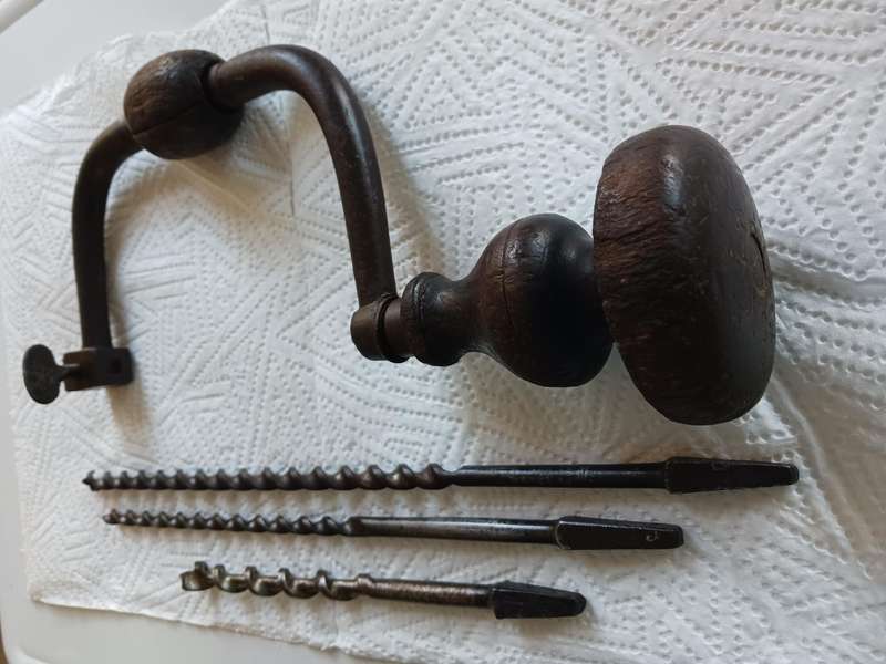 Vintage Hand Drill  ( Brace plus 3 Auger Drill Bits )