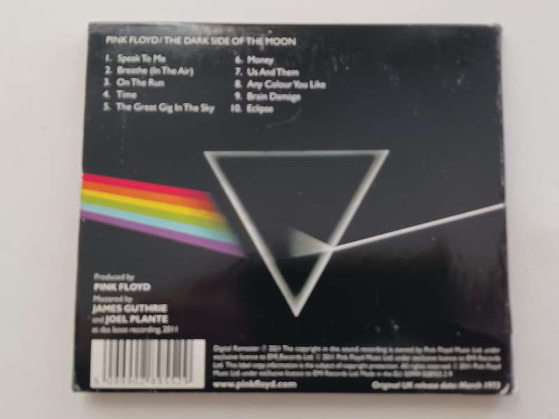 Pink Floyd - The Dark Side of the Moon (  2011 UK released music CD  )