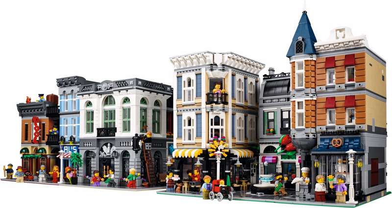 New LEGO Creator Expert Assembly Square Modular Building - New in Sealed Box - Discontinued (10255)