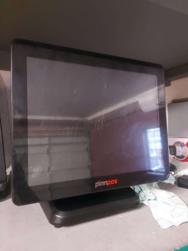Pinpos 15" Touch all in one.