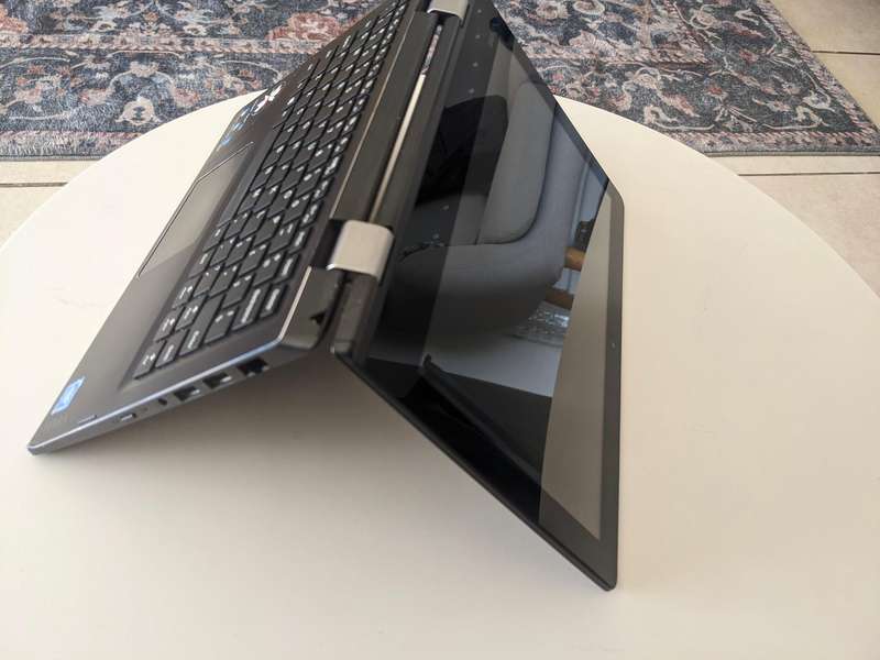 Lenovo Yoga 310